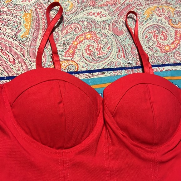 Cute red dress - Picture 2 of 8